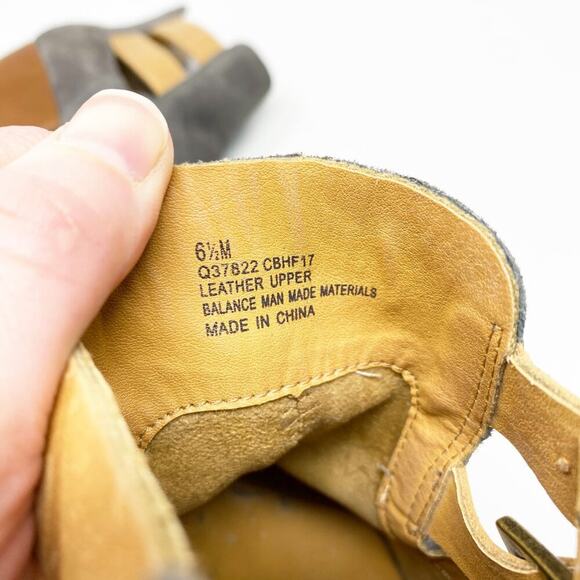 Korks Gray Suede Ankle Booties Women's US Size 6.5 EUC - Picture 8 of 9